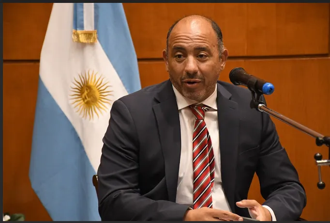 Roberto Dib Ashur Economia